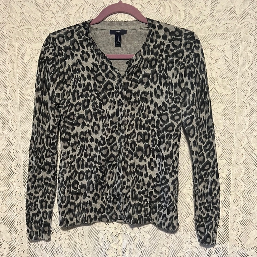 Gap Button Up Cardigan Top